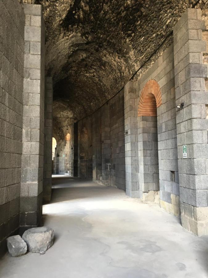 Apartment For 2 In Catania, B&B Le Voci Del Mercato Exterior foto